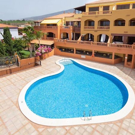 Eden Rentals Elite Palace Suites أذيخي المظهر الخارجي الصورة