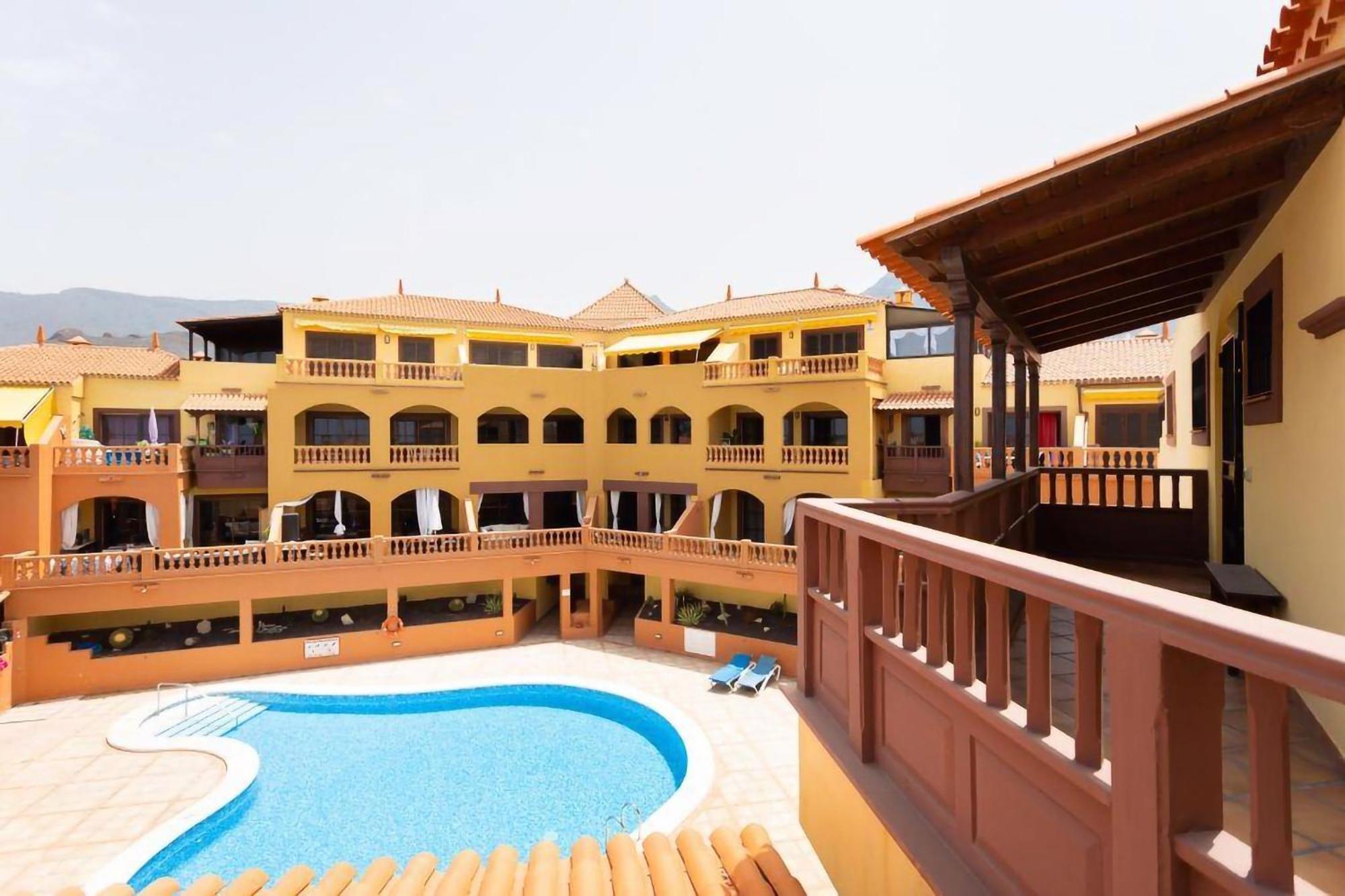 Eden Rentals Elite Palace Suites أذيخي المظهر الخارجي الصورة