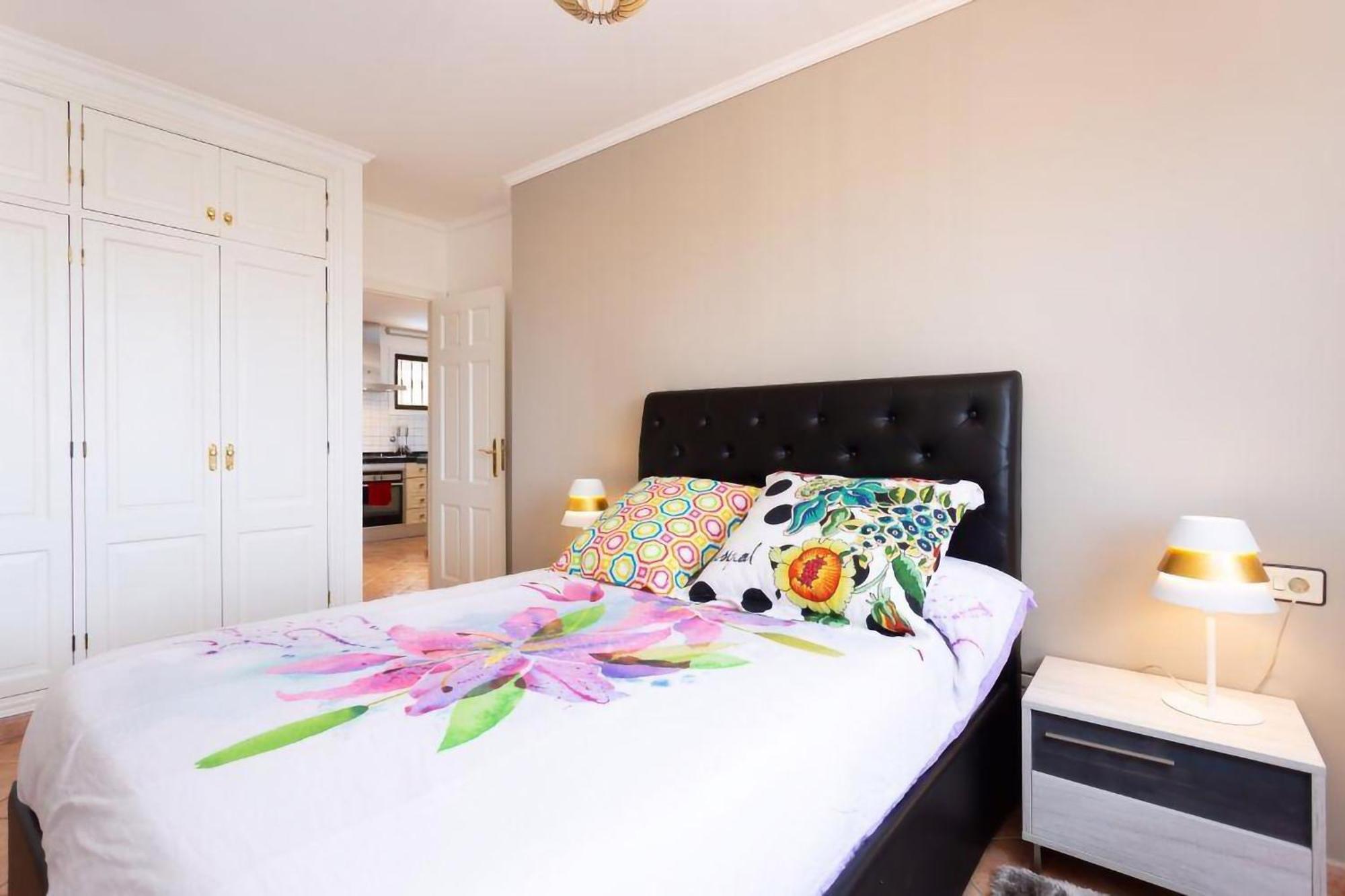 Eden Rentals Elite Palace Suites أذيخي المظهر الخارجي الصورة