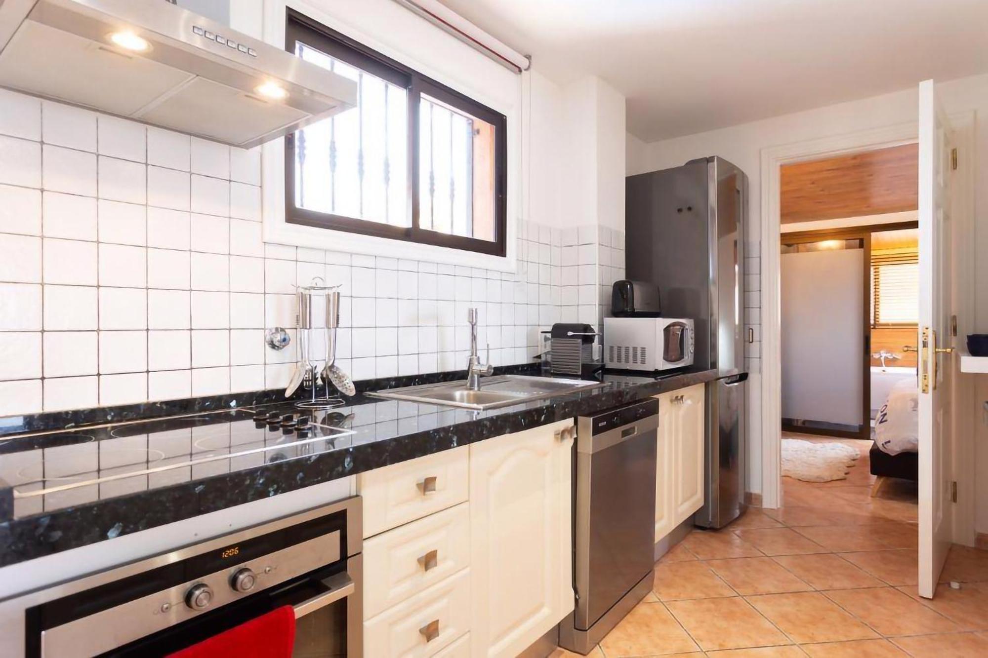 Eden Rentals Elite Palace Suites أذيخي المظهر الخارجي الصورة
