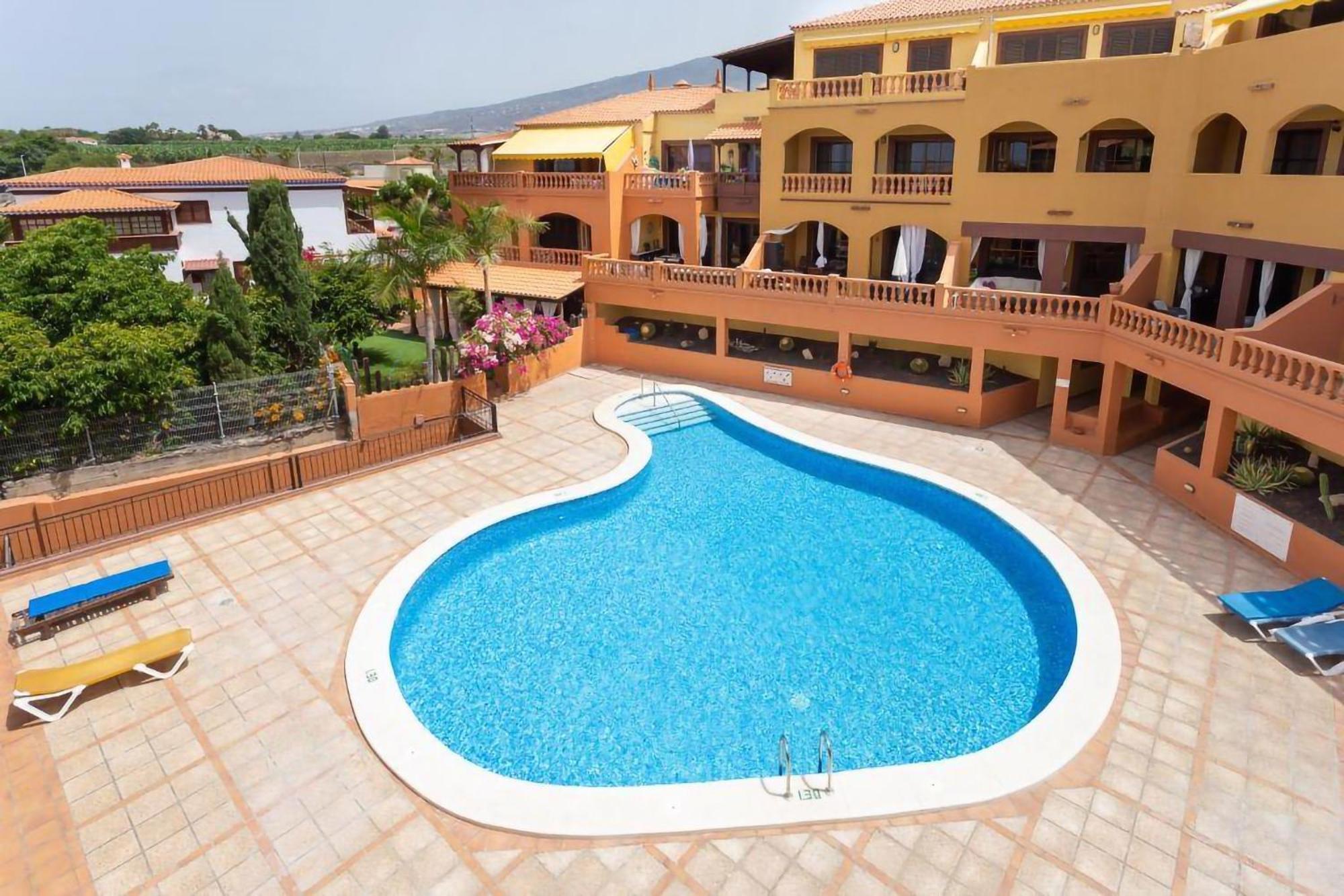 Eden Rentals Elite Palace Suites أذيخي المظهر الخارجي الصورة